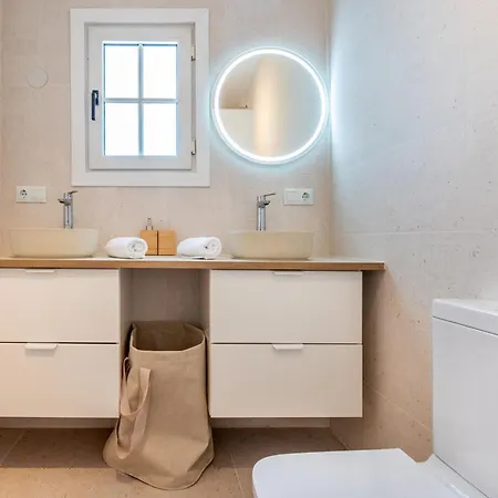 Hébergement de vacances Casa De La Buena Vida - 3 Bedroom Townhouse With Sea View